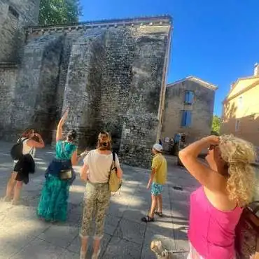 MLaure Guide Fontaine de Vaucluse