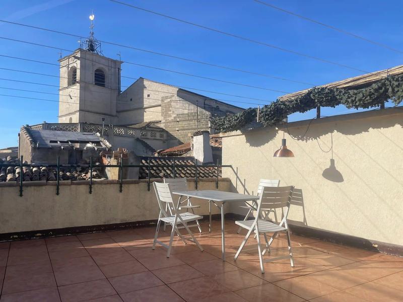 Vue de la terrasse et sur la collégiale 