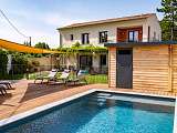 La piscine et sa terrasse