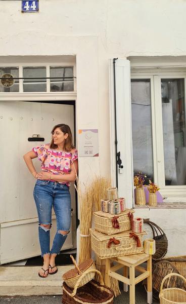 Devanture et Coralie artisanne pour la vannerie