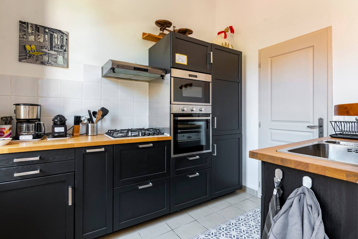 Cuisine moderne noire et bois 