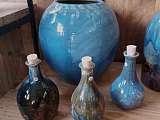 Vase et petits huiliers en grès émaillé