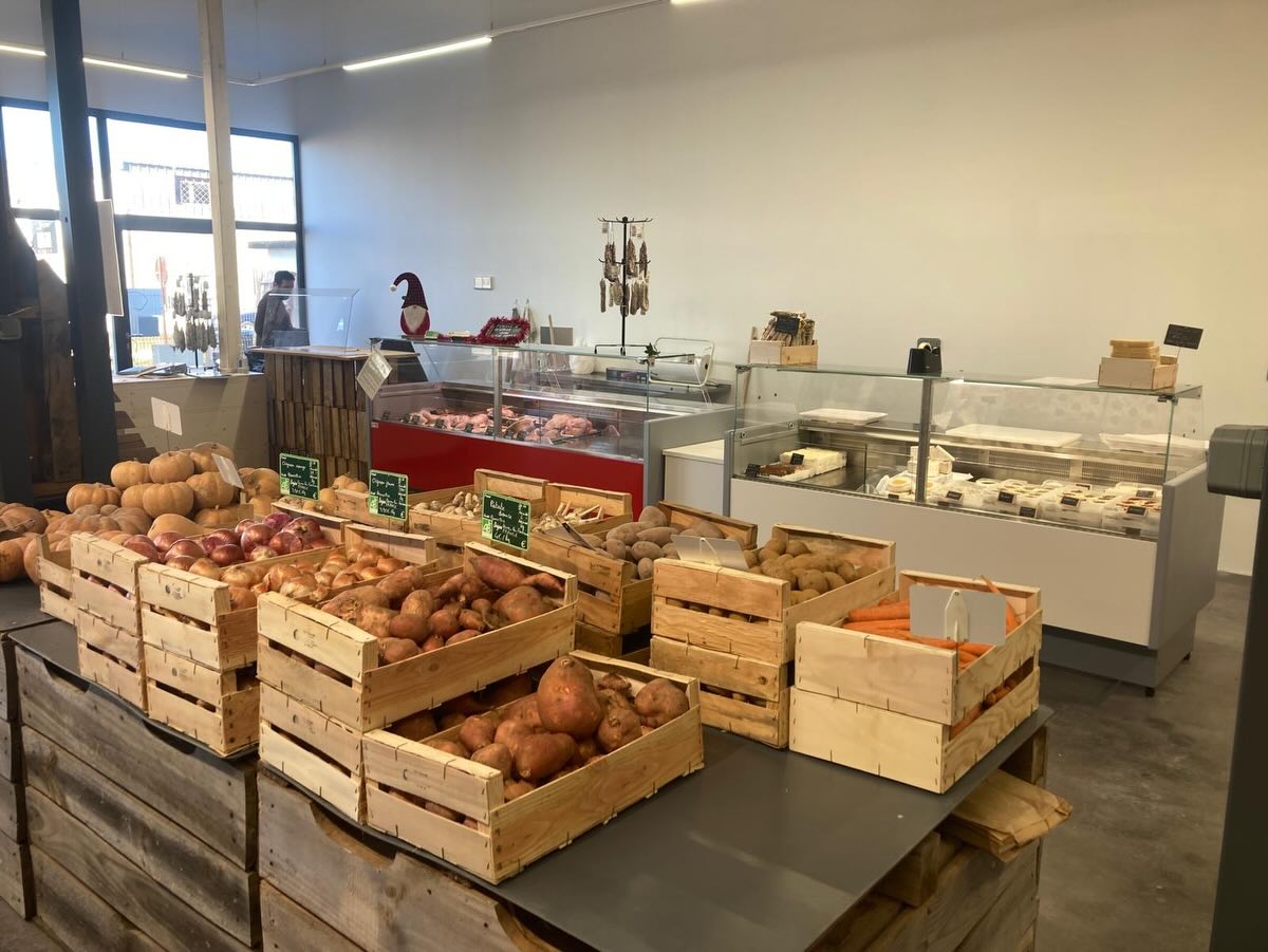 Produits en cagettes frais et des fromages