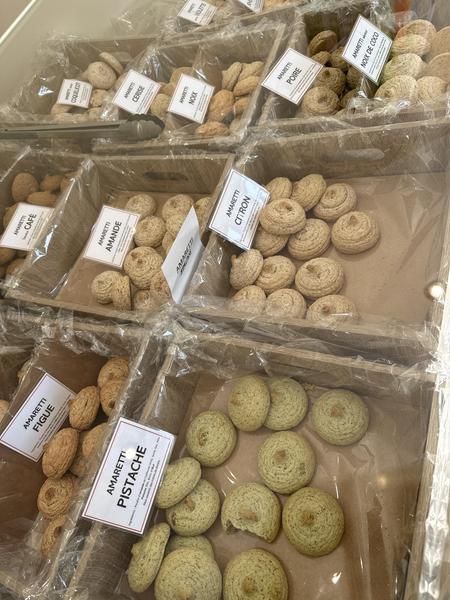 etal d'assortiments d'amaretti