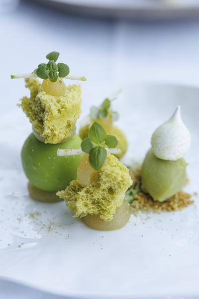 Dessert à la pomme et crème