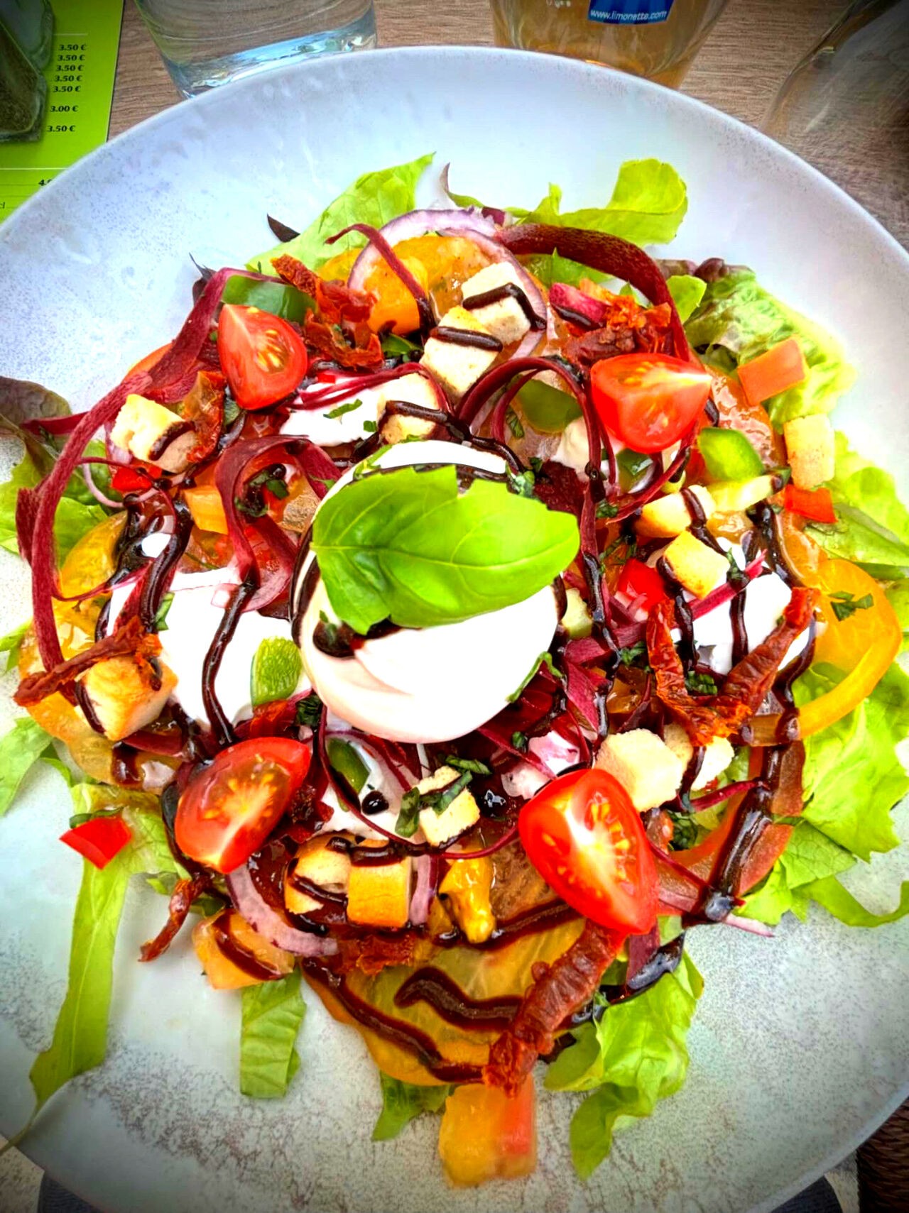 Assiette tomates mozzarella 