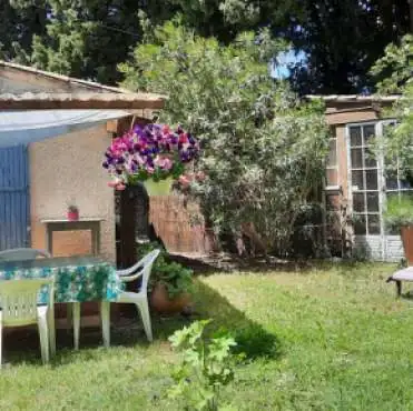 Côté campagne - Gîte au calme en Provence