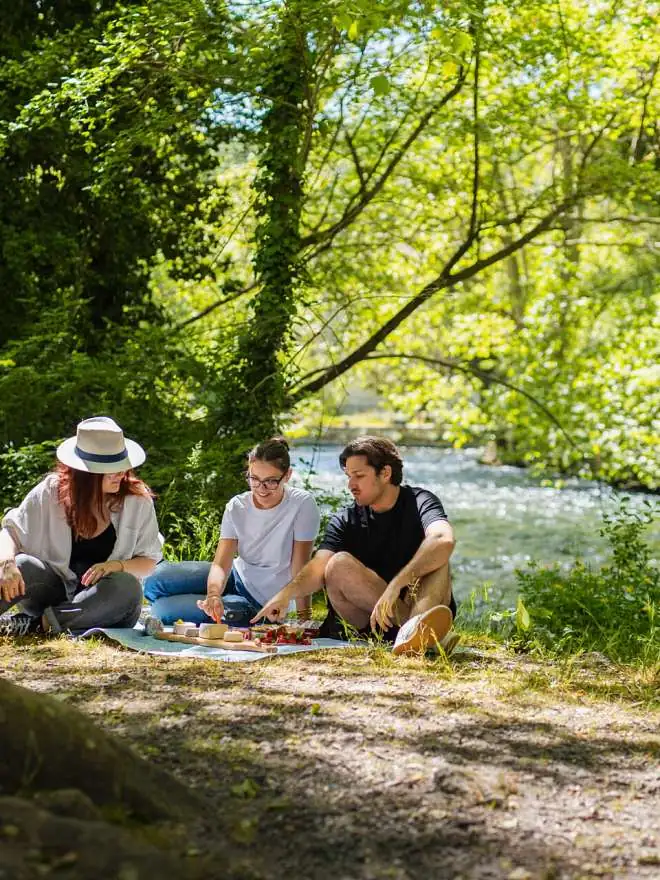 Où profiter de la fraîcheur au bord de la Sorgue ? Nos plus beaux spots ! 