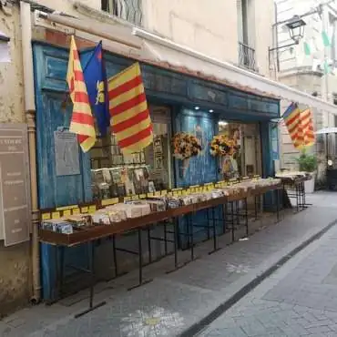 Mistral Bibliothèque