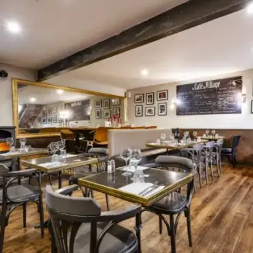 Le Café du Village