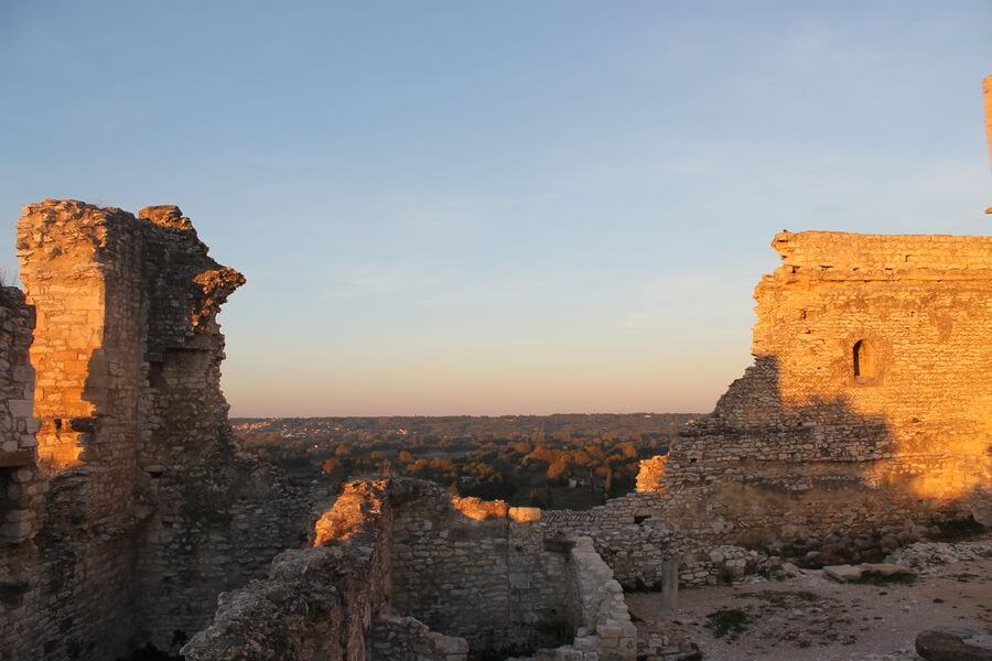 vue panoramique depuis les hauteurs du château de thouzon